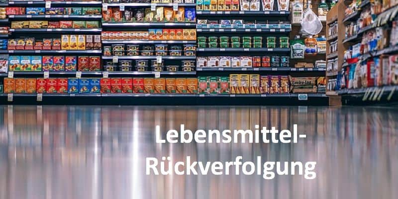 Lebensmittelregale im Supermarkt